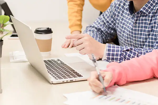 虎瘦雄心在的含义