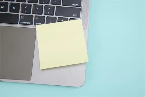 带有易涵的何含义